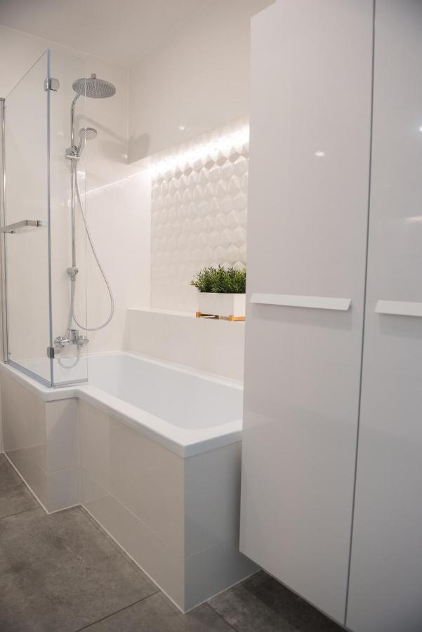 Apartament Bulgarska 60M2-3 Pokoje-Piekny Widok-13 Pietro 24H Check In Познан Екстериор снимка